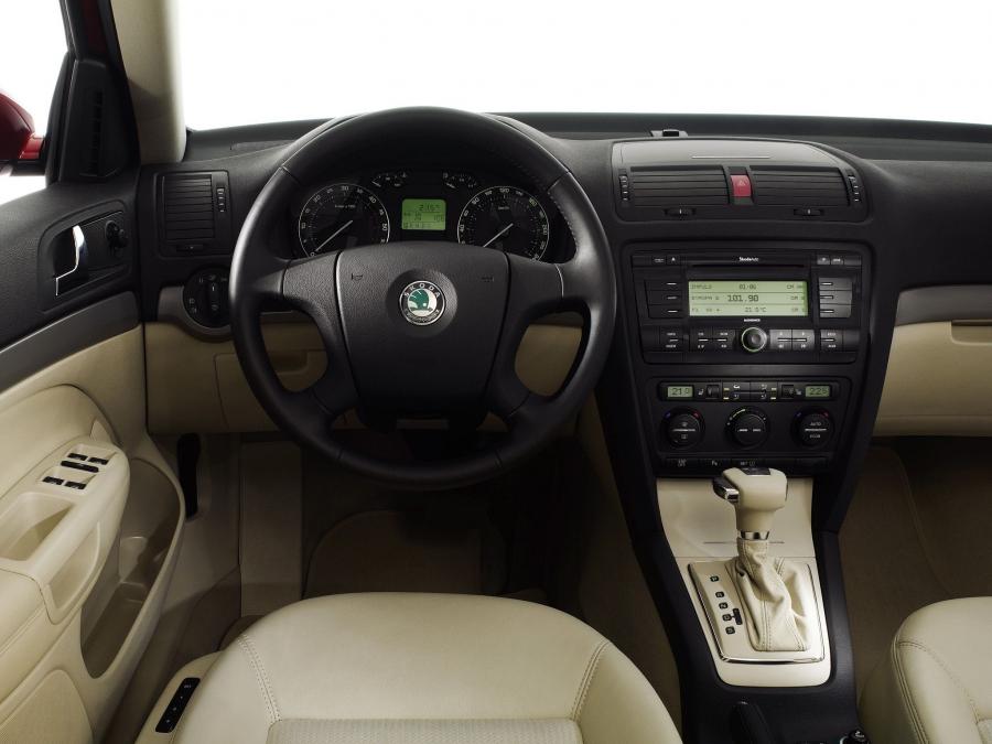 Торпедо Skoda Octavia (1Z) 2004 года  (фото 10 из 38)